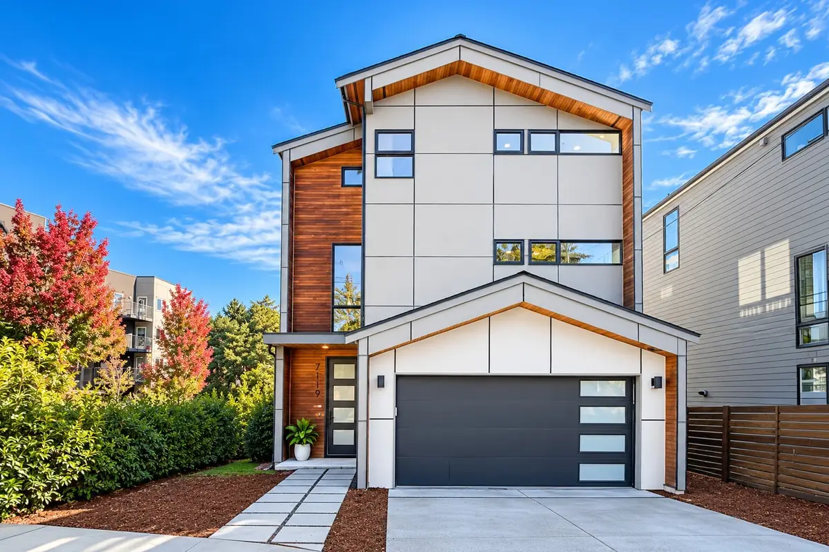 7119 Aurora Avenue N, Seattle, WA 98103 - #1