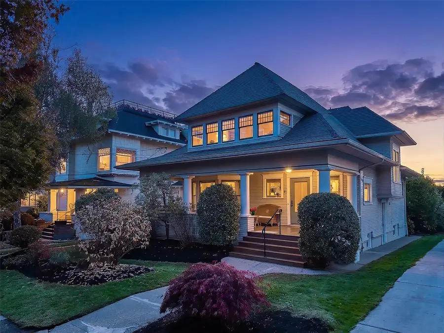 925 12th Avenue E, Seattle, WA 98102 - #3