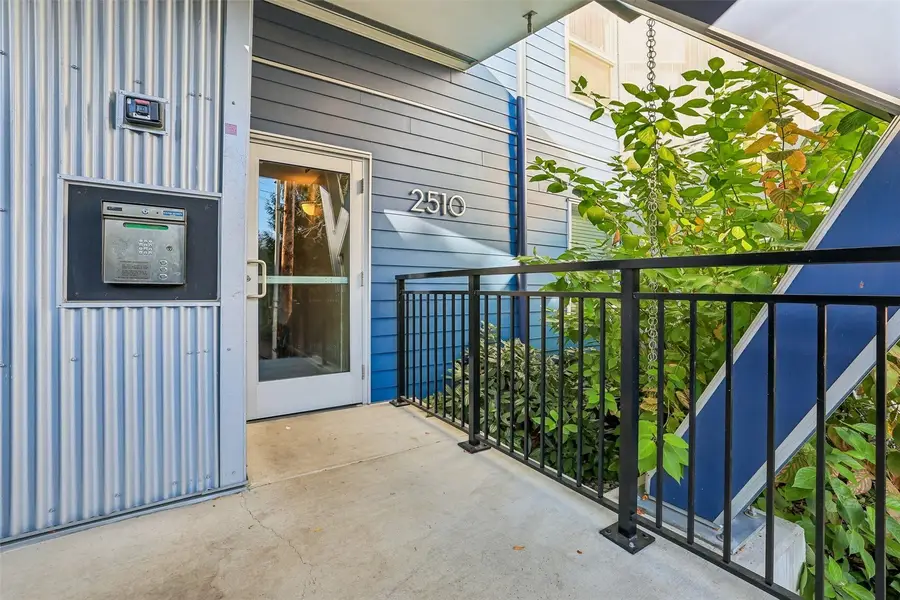 2510 W Bertona Street #431, Seattle, WA 98199 - #3