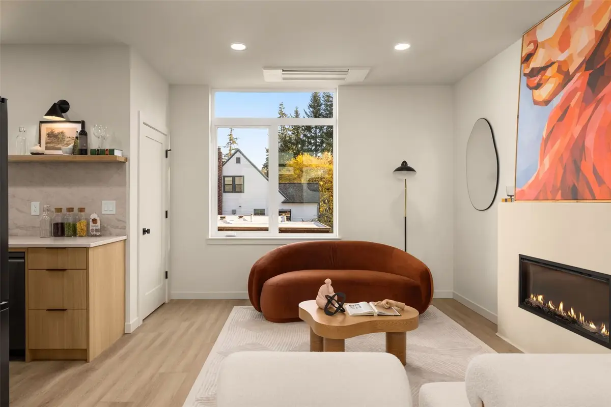 14037 Densmore Avenue N #B, Seattle, WA 98133 - #1