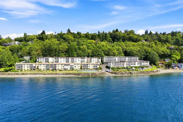 10203 47th Avenue Sw #B8, Seattle, WA 98146