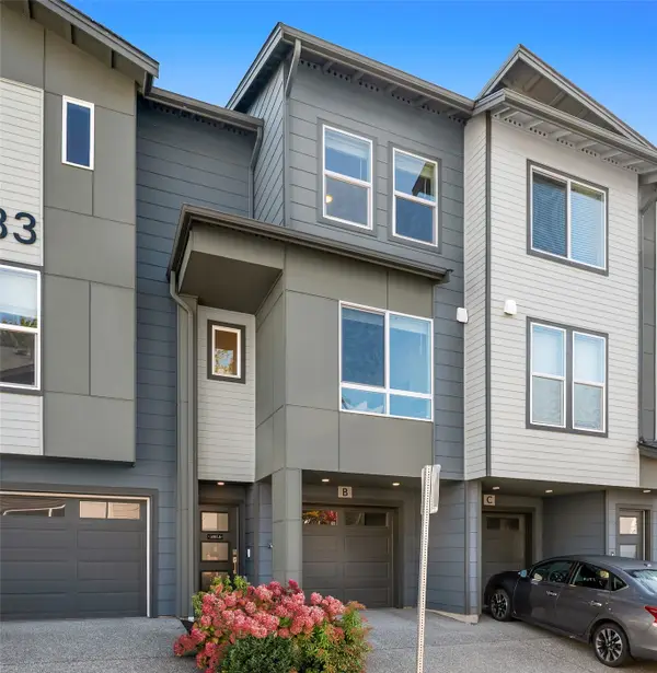 23833 9th Avenue Se #B, Bothell, WA 98021
