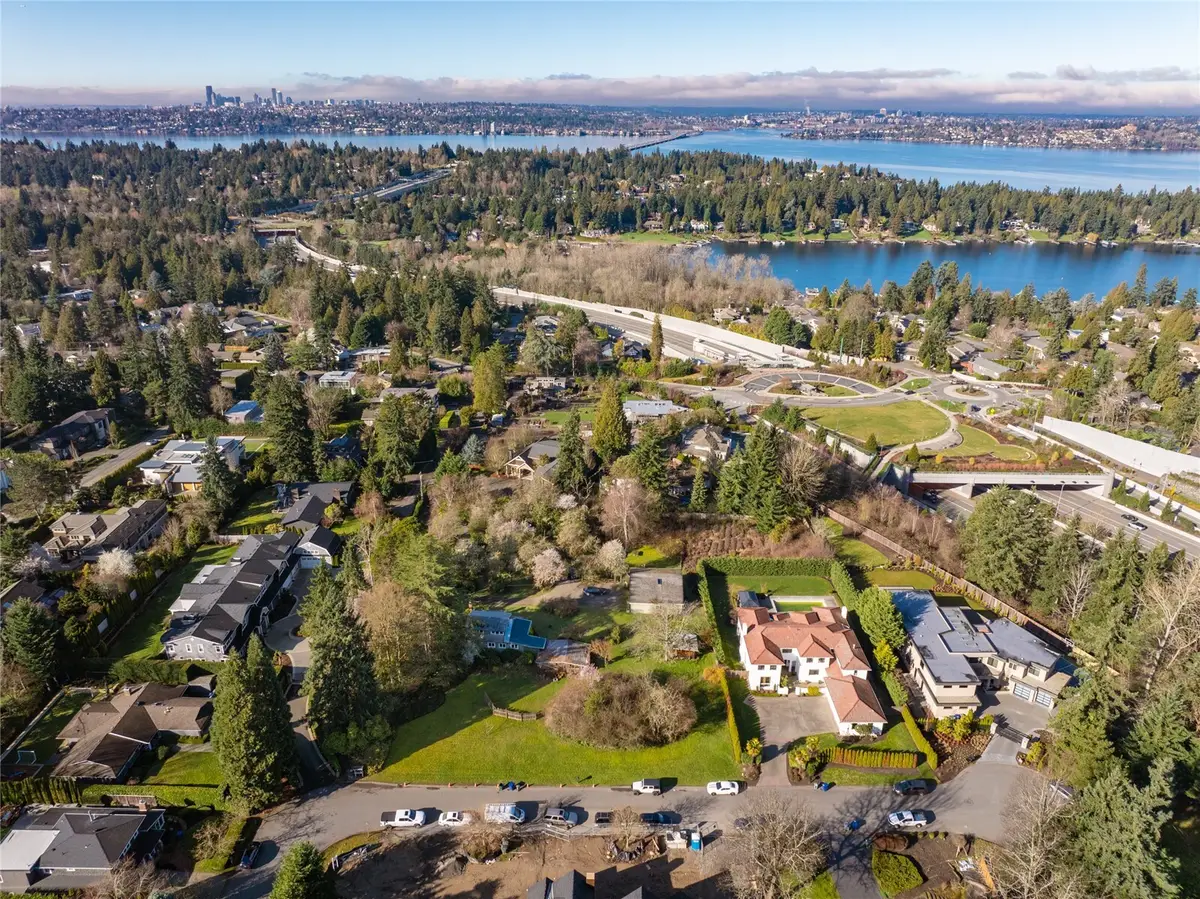9406 NE 32nd Street #2, Clyde Hill, WA 98004 - #1