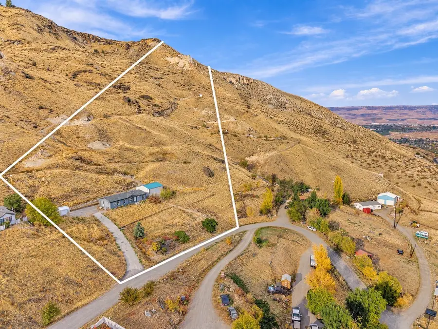 3570 Pinnacle Place, Malaga, WA 98828 - #2