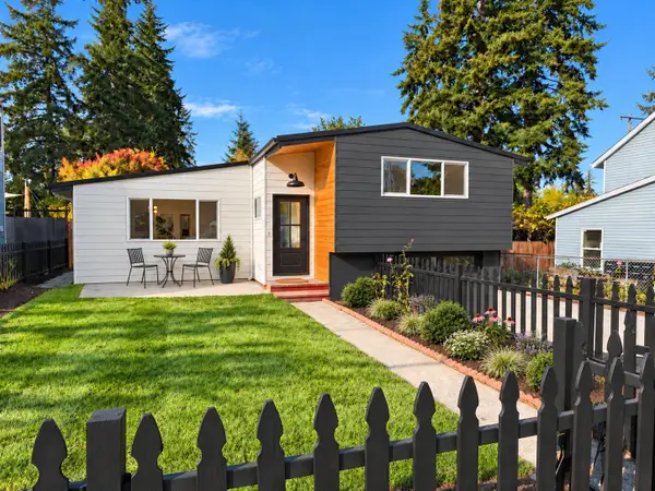 14347 Ashworth Avenue N, Seattle, WA 98133