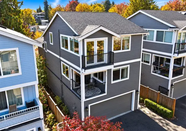 3414 33rd Avenue Sw, Seattle, WA 98126