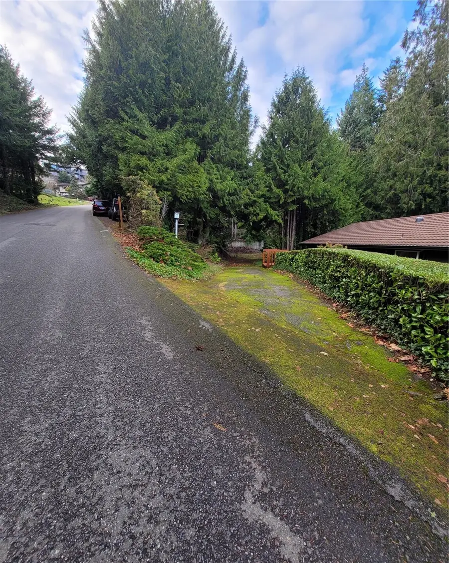 5062 NW El Camino Boulevard, Bremerton, WA 98312 - #2
