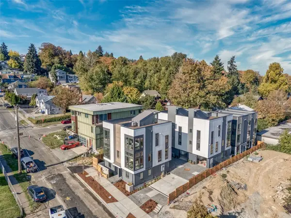 3216 S Dawson Street, Seattle, WA 98118