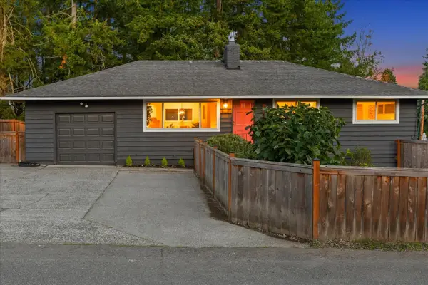 23927 80th Place W, Edmonds, WA 98026