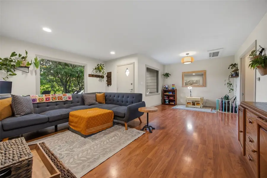 18 Intercity Avenue, Everett, WA 98204 - #3