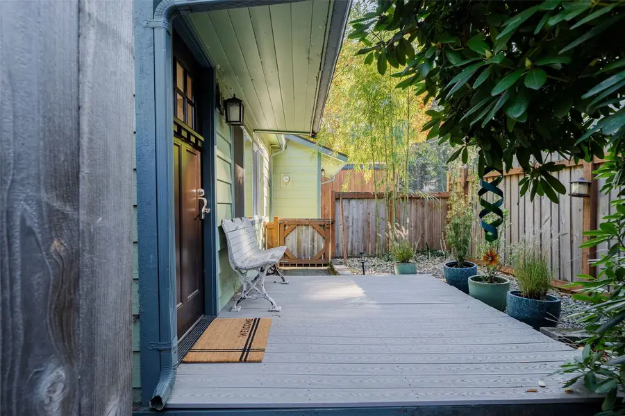 24233 Avenue, Edmonds, WA 98020 - #3