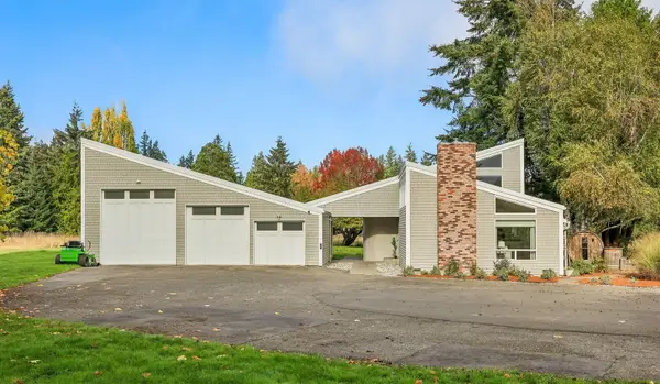 20606 SE 34th Street, Sammamish, WA 98075