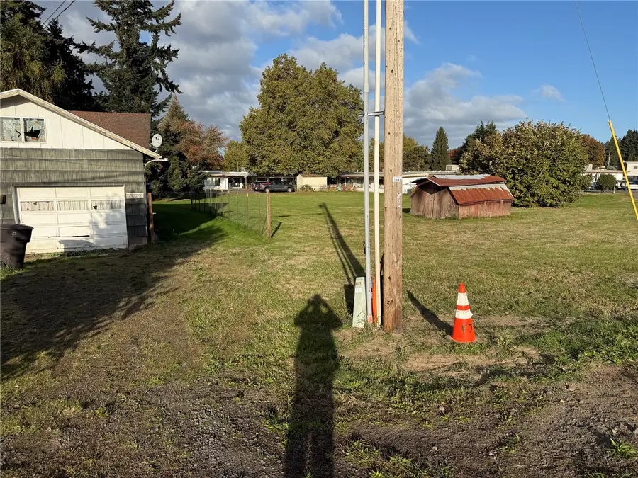 1425 River Road, Longview, WA 98632 - #2
