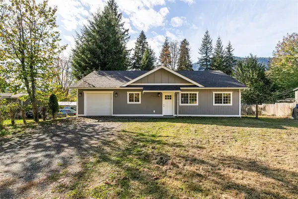 7943 Apache Drive, Maple Falls, WA 98266