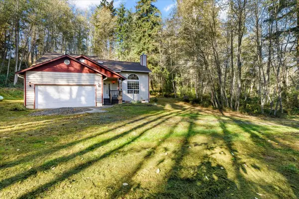 251 E Troxell Road, Oak Harbor, WA 98277
