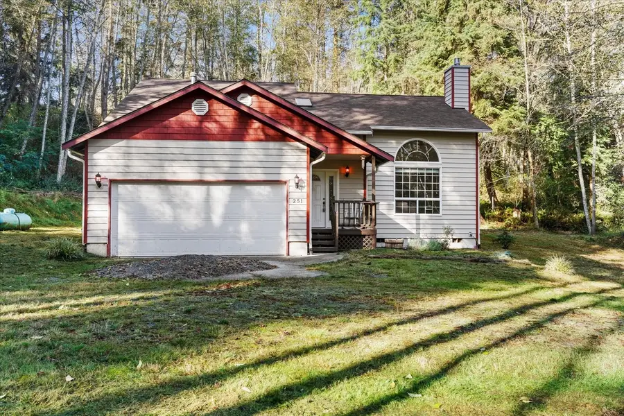 251 E Troxell Road, Oak Harbor, WA 98277 - #2