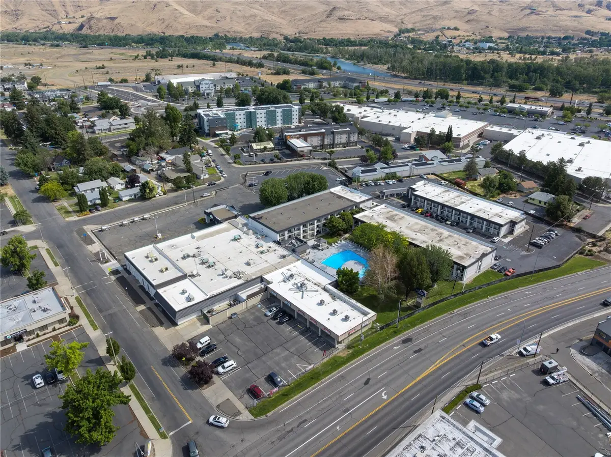 9 N 9th Street, Yakima, WA 98901 - #1