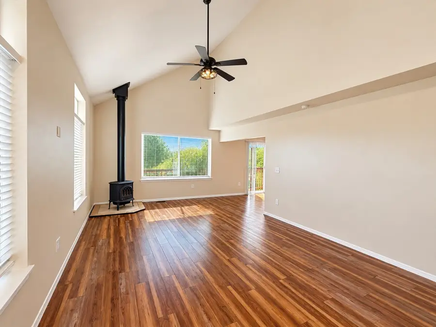 25513 35th Avenue E, Spanaway, WA 98387 - #3