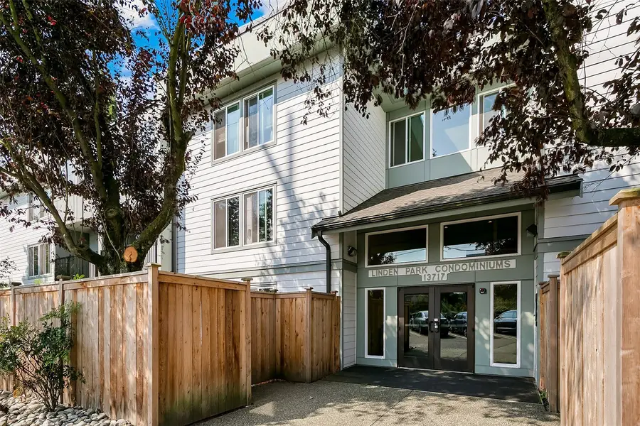 13717 Linden Avenue N #104, Seattle, WA 98133 - #2