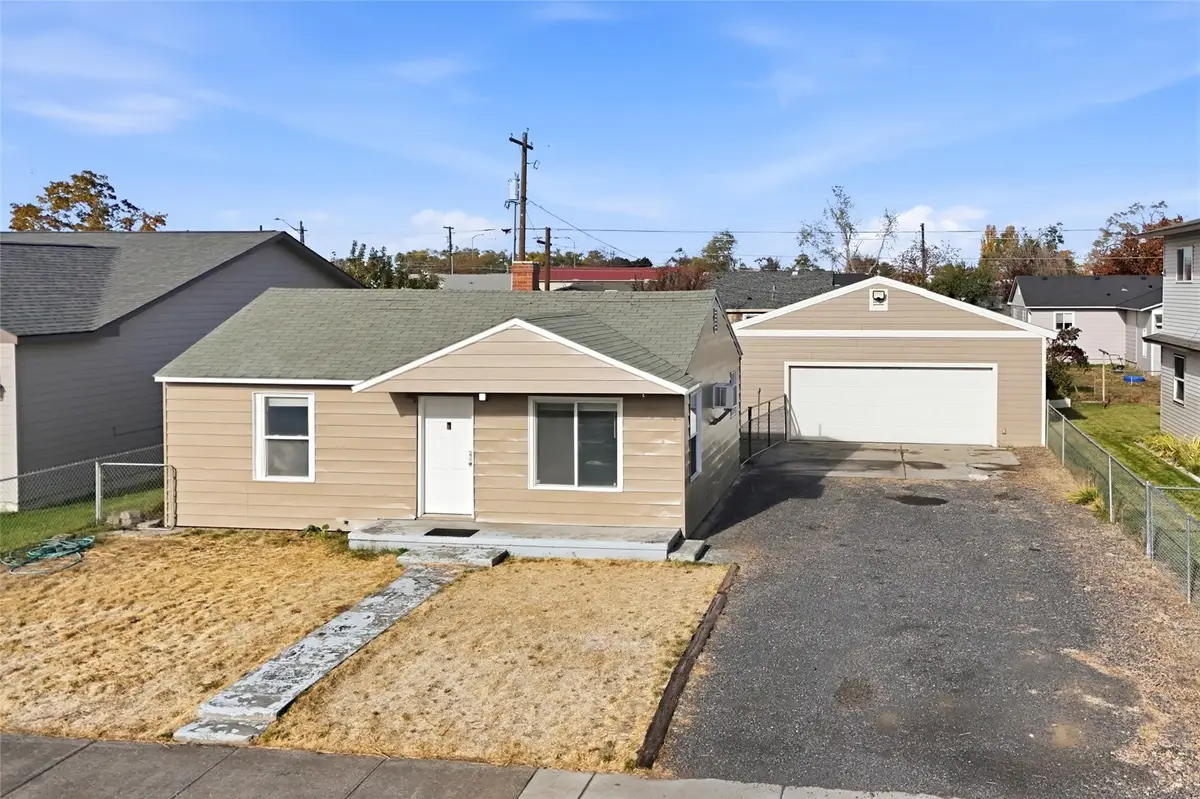 2212 Spruce, Moses Lake, WA 98837 - #1