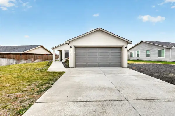 3218 E Helena Street, Pasco, WA 99301