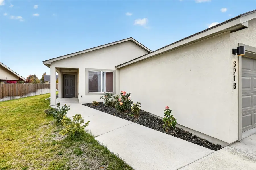 3218 E Helena Street, Pasco, WA 99301 - #2