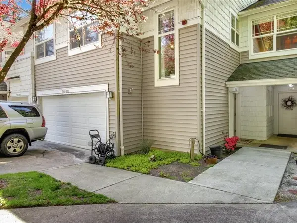 710 228th Street Sw #203, Bothell, WA 98021