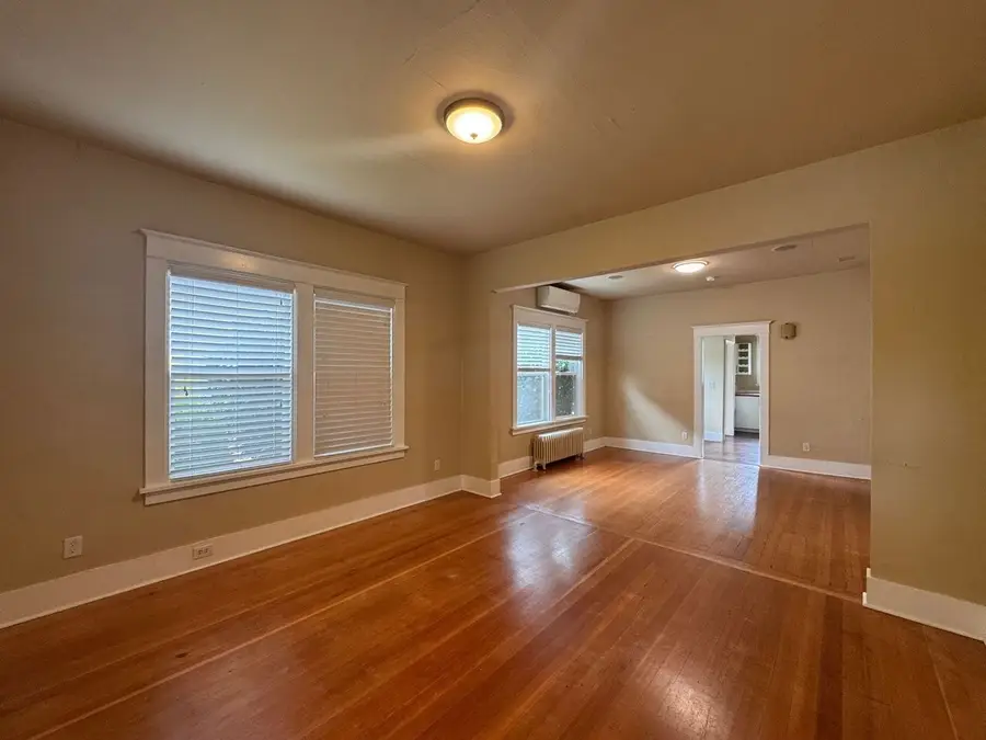 747 S Henderson Street, Seattle, WA 98108 - #2