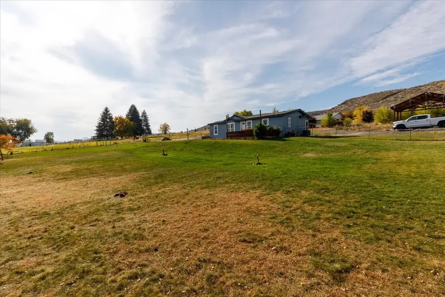 2 Farver Ln, Tonasket, WA 98855 - #2