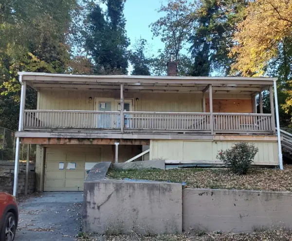 911 Allen Drive, Kelso, WA 98626