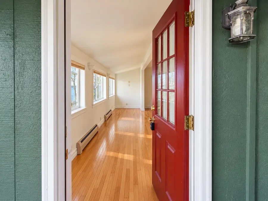 9986 NE Ewing Street, Bainbridge Island, WA 98110 - #2