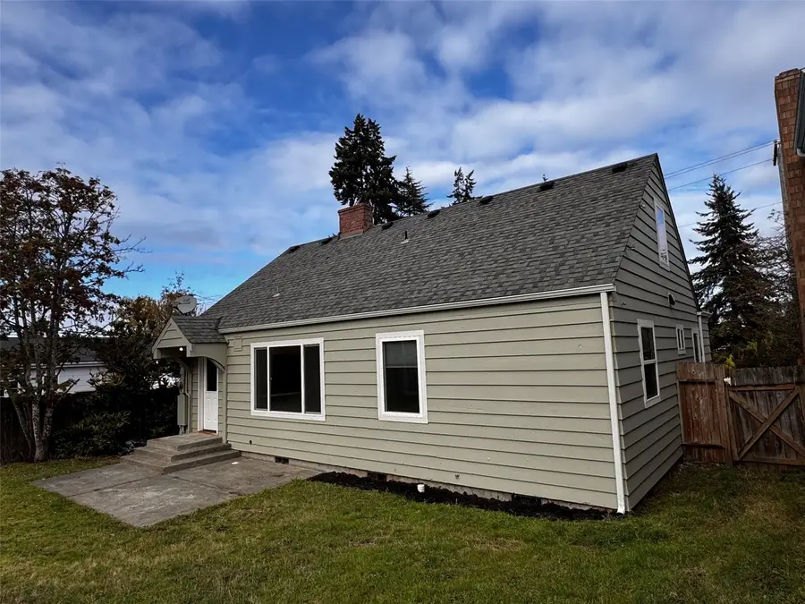 1404 E 3rd Street, Port Angeles, WA 98362 - #3