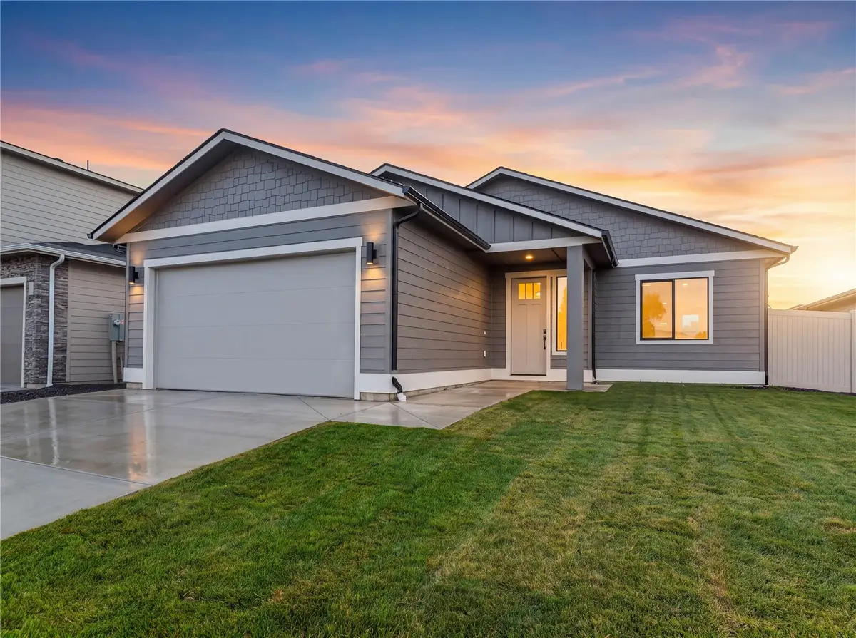 2548 5th Street Se, East Wenatchee, WA 98802 - #1