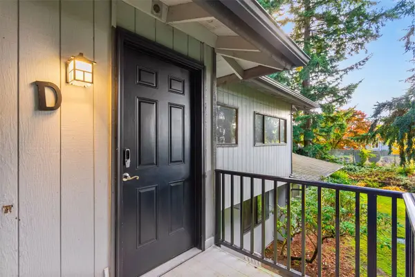 817 Essex Place #2D, Lacey, WA 98516