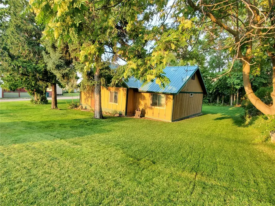 213 Ash Street N, Omak, WA 98841 - #2
