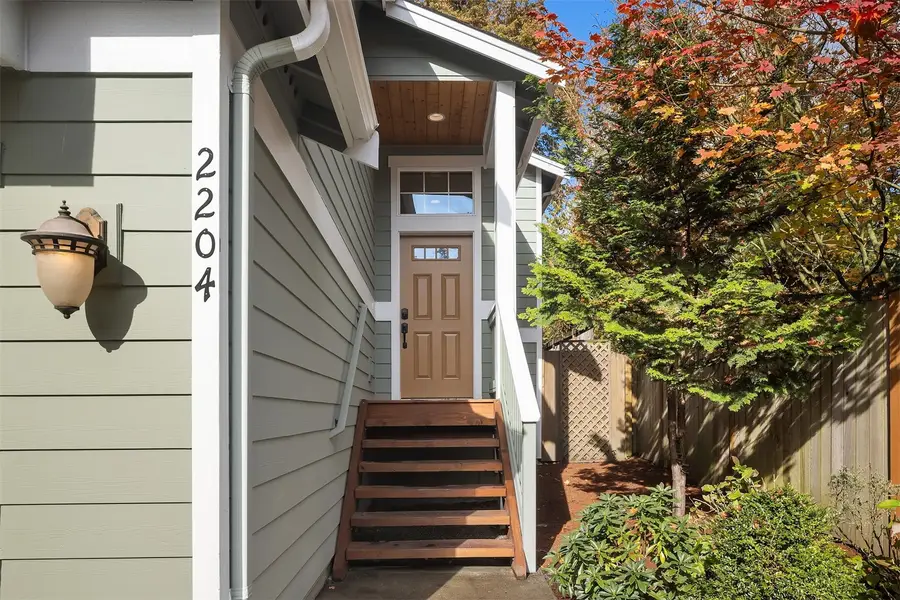 2204 NE 135th Street, Seattle, WA 98125 - #3
