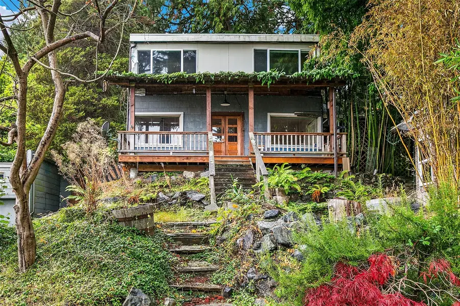 10751 Lakeside Avenue Ne, Seattle, WA 98125 - #2