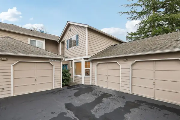 7226 NE 171st Lane, Kenmore, WA 98028