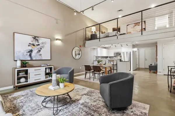 3104 Western Avenue #104, Seattle, WA 98121