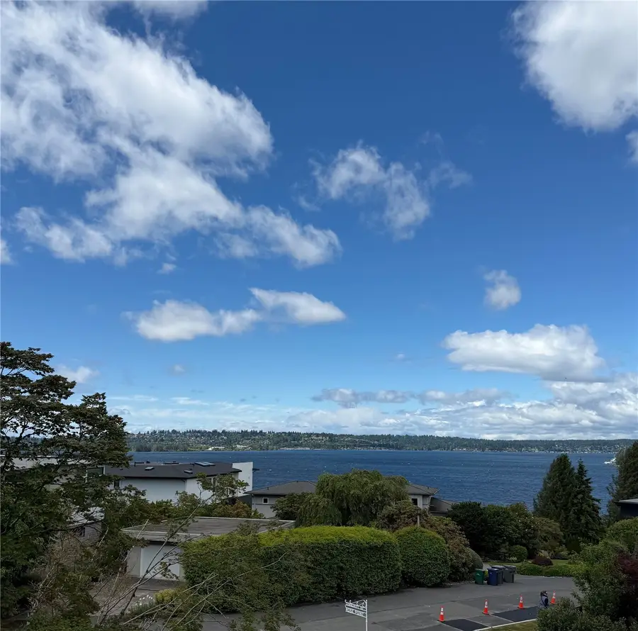 916 18th Avenue W, Kirkland, WA 98033 - #3