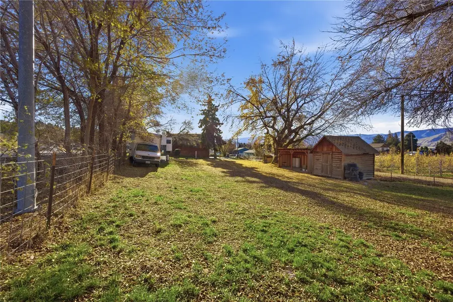 5 35th Street Nw, East Wenatchee, WA 98802 - #2