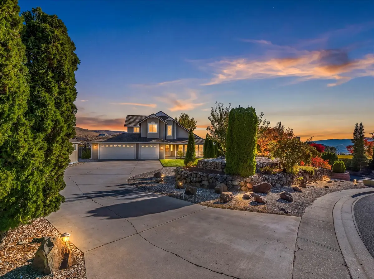 284 Stoneybrook Lane, Wenatchee, WA 98801 - #1