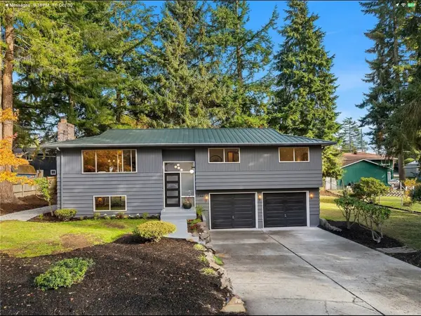 19227 49th Avenue W, Lynnwood, WA 98036