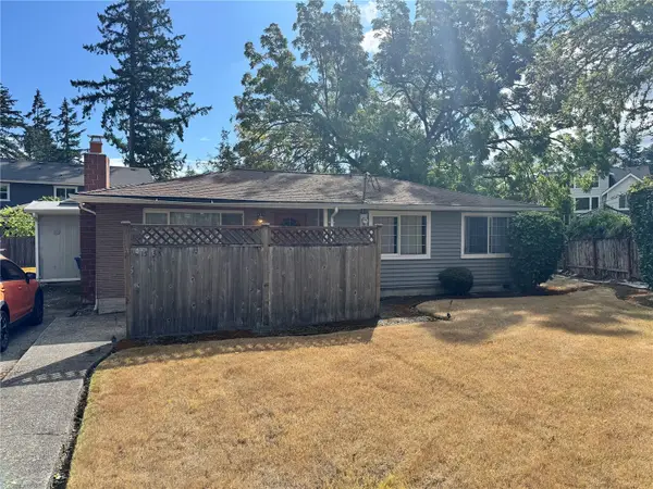 15133 SE 41st Place, Bellevue, WA 98006