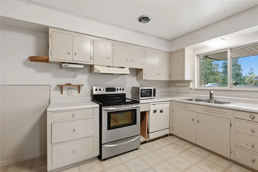 2118 Jackson Avenue, Everett, WA 98203 - #2