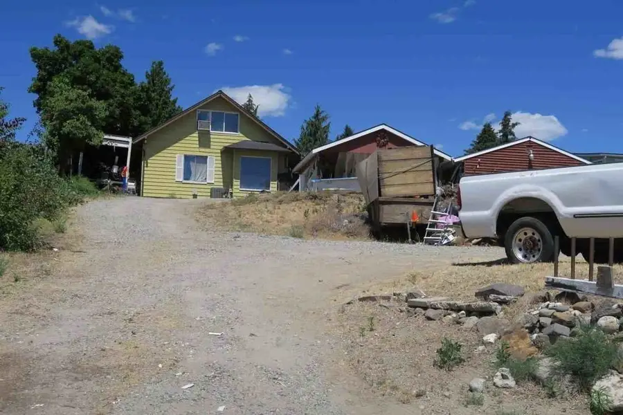 1609 8th Street Se, East Wenatchee, WA 98802 - #2