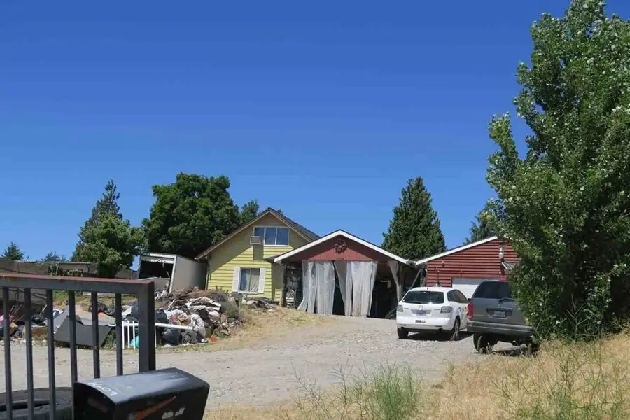 1609 8th Street Se, East Wenatchee, WA 98802 - #3