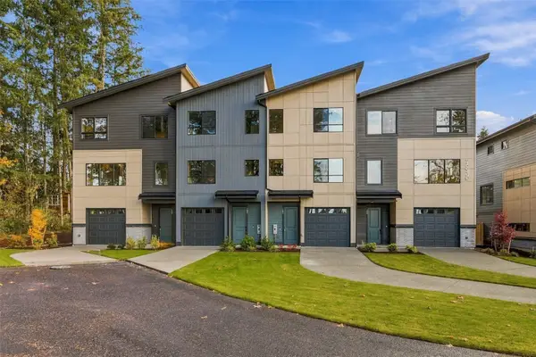 26930 187th Place Se #103, Covington, WA 98042
