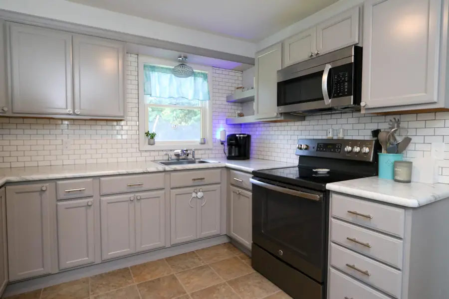 7 Fatima Street, Morrisonville, NY 12962 - Image #2