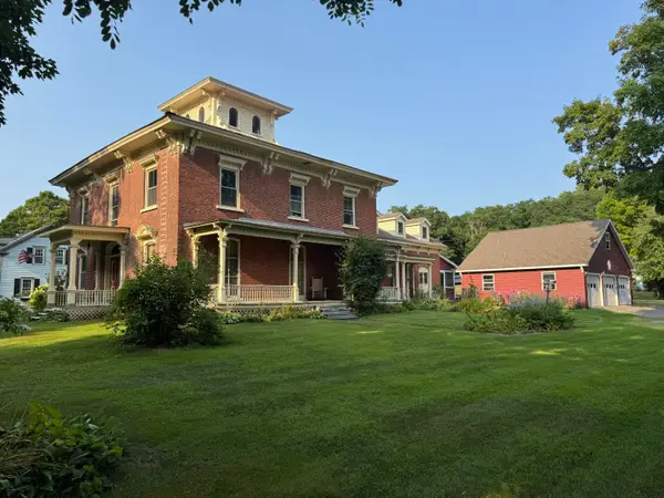 60 Oak Street, Champlain, NY 12919